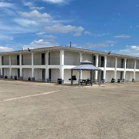Dilley Executive Inn Экстерьер фото