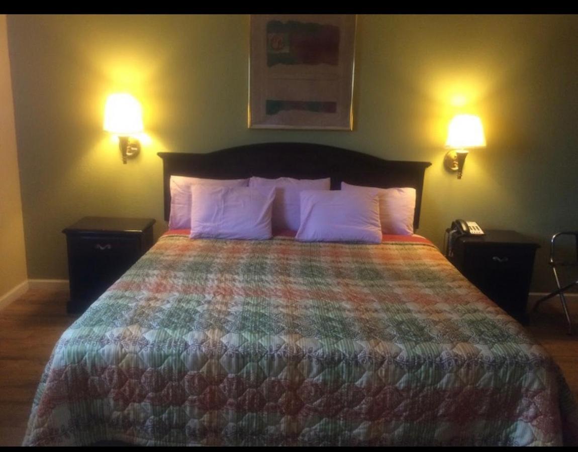 Dilley Executive Inn Экстерьер фото